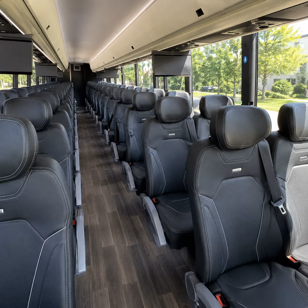 charter buses for large group winery tours around sonoma county