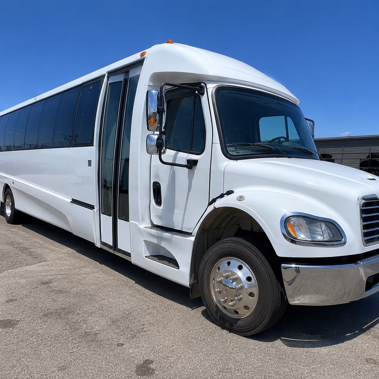corporate event and conference buses for petaluma groups