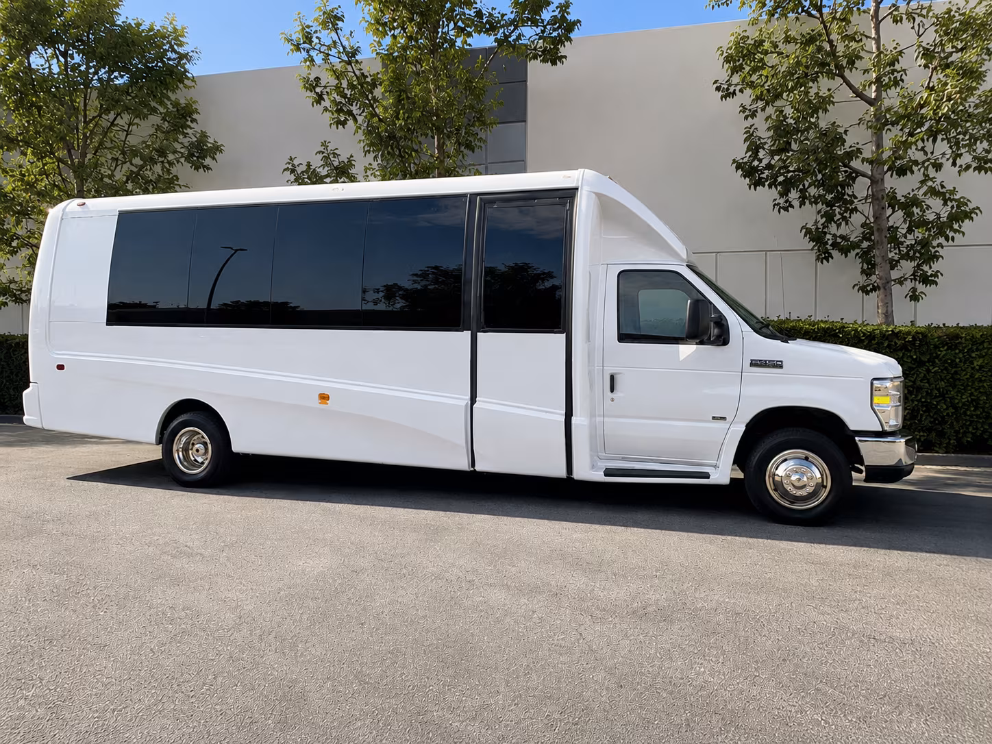 minibuses for smaller groups heading to napa and sonoma county concerts